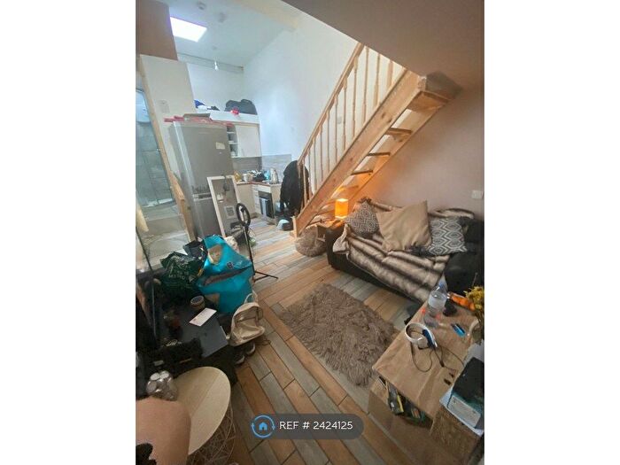 Studio To Rent In Two Mile Hill Road, Bristol, BS15