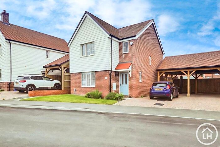 3 Bedroom Detached House For Sale In Hop Garden Crescent, Newington, Sittingbourne, ME9