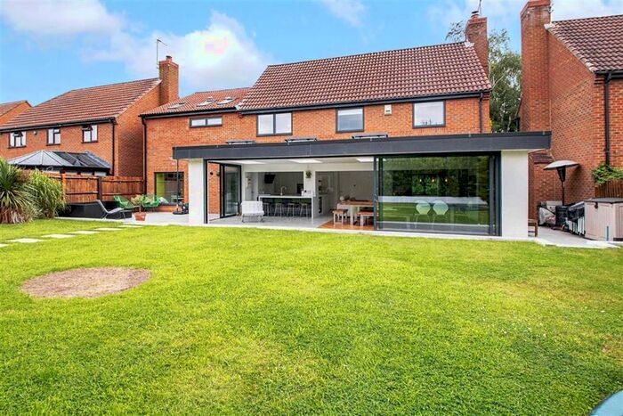 5 Bedroom Detached House To Rent In Skipton Close, Willen Park, Milton Keynes, Bucks, MK15