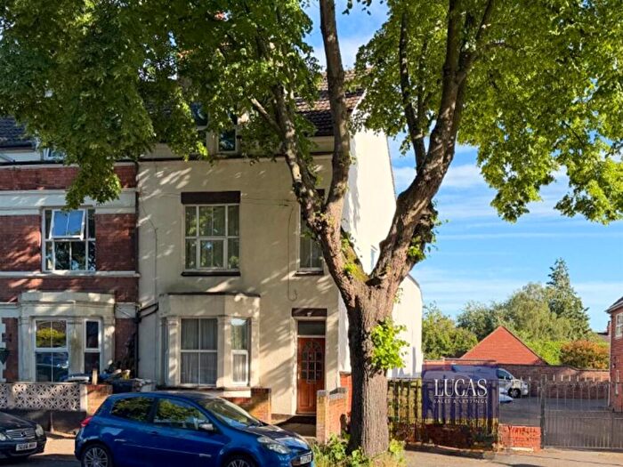 5 Bedroom End Of Terrace House For Sale In Broadway, Kettering, NN15