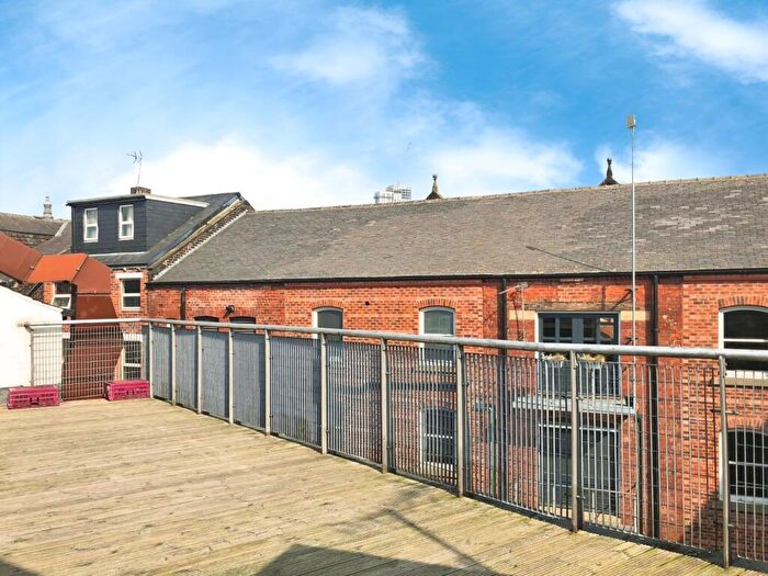 1 Bedroom Flat To Rent In Kirkgate, Leeds, West Yorkshire, LS2