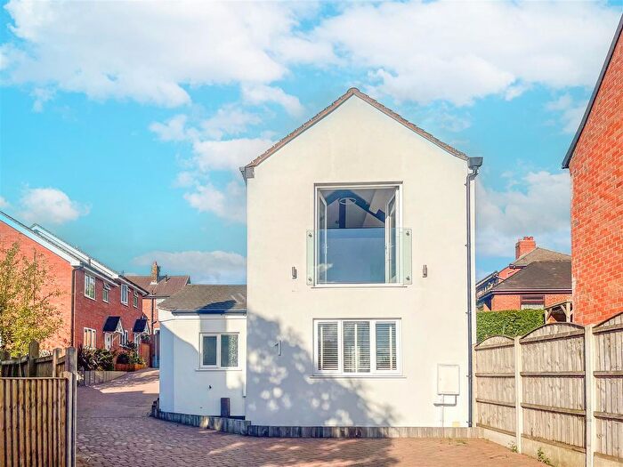 3 Bedroom Property To Rent In Willfield Court, Brown Edge, Stoke-On-Trent, ST6