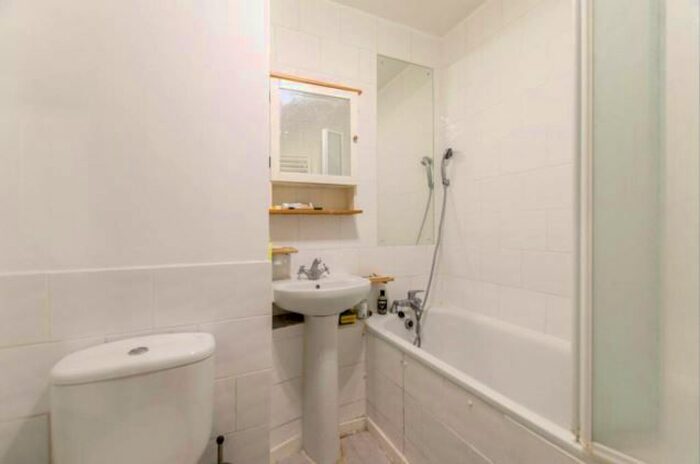 1 Bedroom Flat To Rent In Whitton, Primrose Hill, NW3