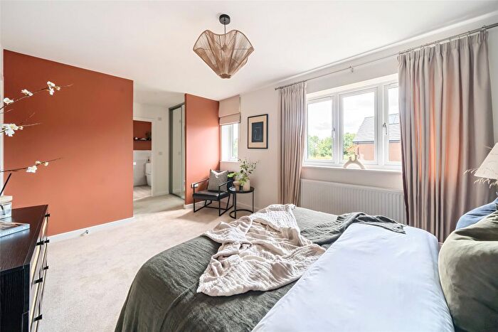 4 Bedroom Detached House For Sale In Tigermoth Drive, Stoke Orchard, Cheltenham, GL52