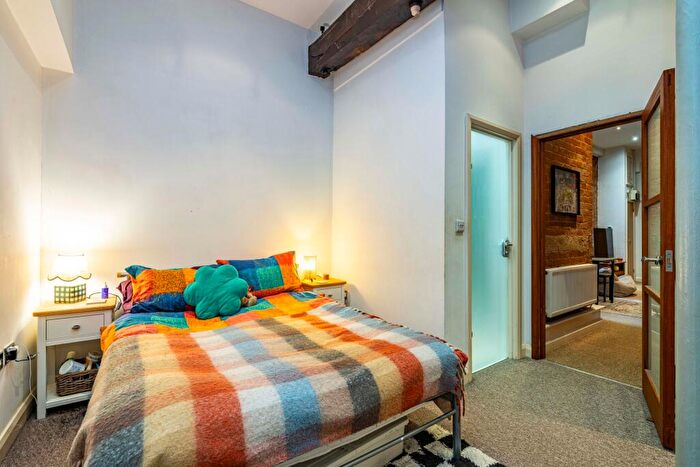 1 Bedroom Flat For Sale In Derby Road, The Cigar Factory, NG7