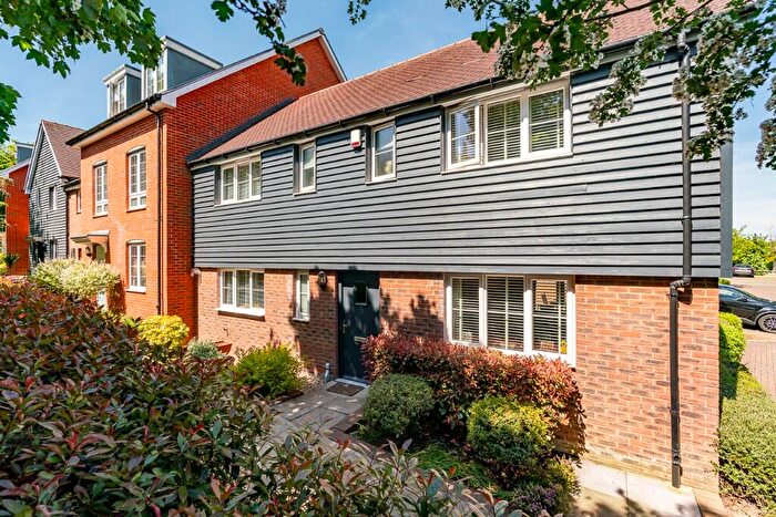 4 Bedroom End Of Terrace House For Sale In Clements Close, Puckeridge, SG11