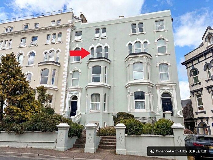 1 Bedroom Flat To Rent In Orchard Gardens, Teignmouth, TQ14
