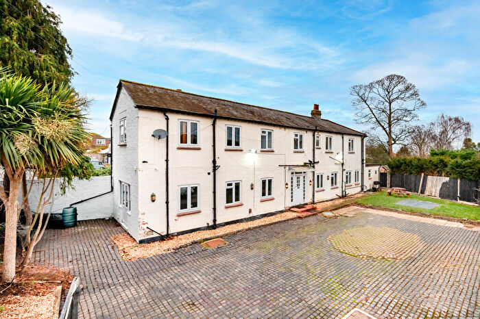 8 Bedroom Detached House To Rent In Windsor, SL4