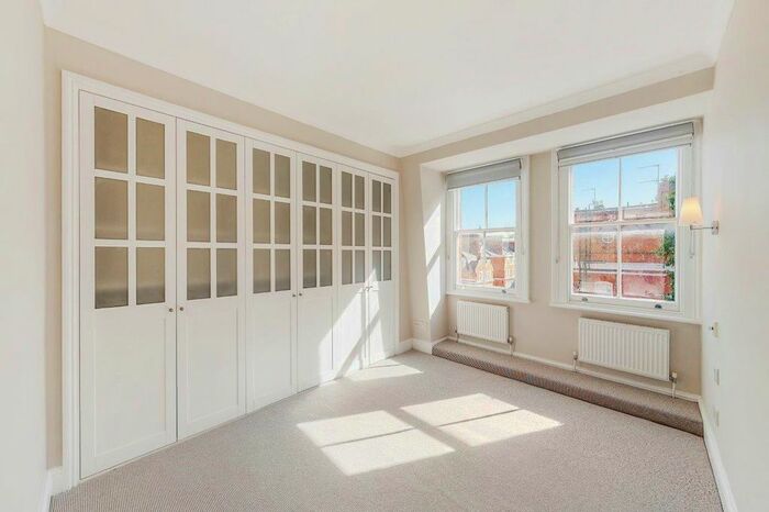 3 Bedroom Flat To Rent In Cranley Gardens, London, SW7