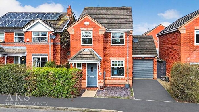 3 Bedroom Detached House For Sale In Enfield Close, Hilton, DE65