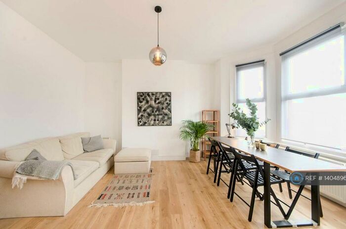 3 Bedroom Flat To Rent In Holland Road, London, NW10