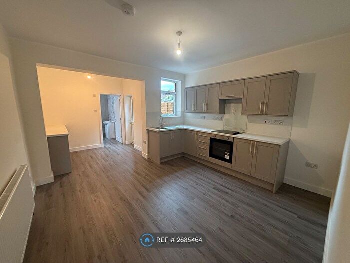 3 Bedroom Detached House To Rent In Malmesbury Road, Southampton, SO15