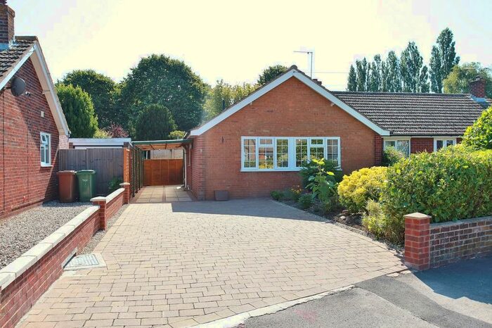 2 Bedroom Detached Bungalow To Rent In Churchill Road, Didcot, OX11