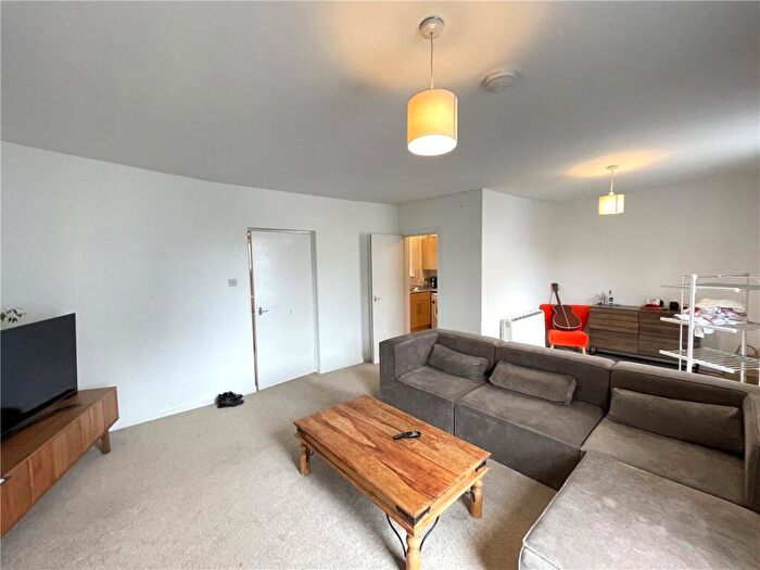 2 Bedroom Apartment To Rent In Little Minster Street, Winchester, Hampshire, SO23