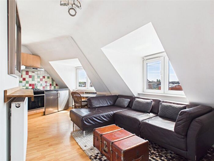 1 Bedroom Apartment For Sale In Wick Crescent, Flat, Brislington, Bristol, BS4