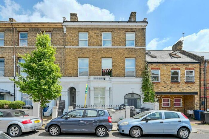 1 Bedroom Flat To Rent In Birkbeck Road, Acton, London, W3
