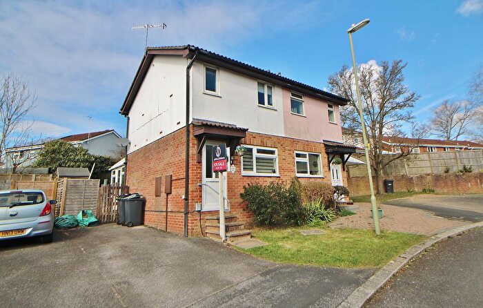 2 Bedroom Semi-Detached House To Rent In Cornbrook Grove, Waterlooville, PO7