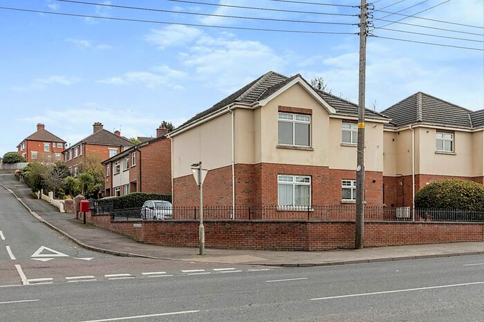 2 Bedroom Flat To Rent In Glendale Court, Belfast, County Down, BT8