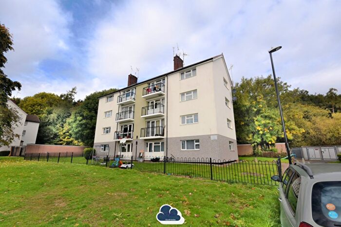 3 Bedroom Flat To Rent In Plantshill Crescent, Coventry, CV4