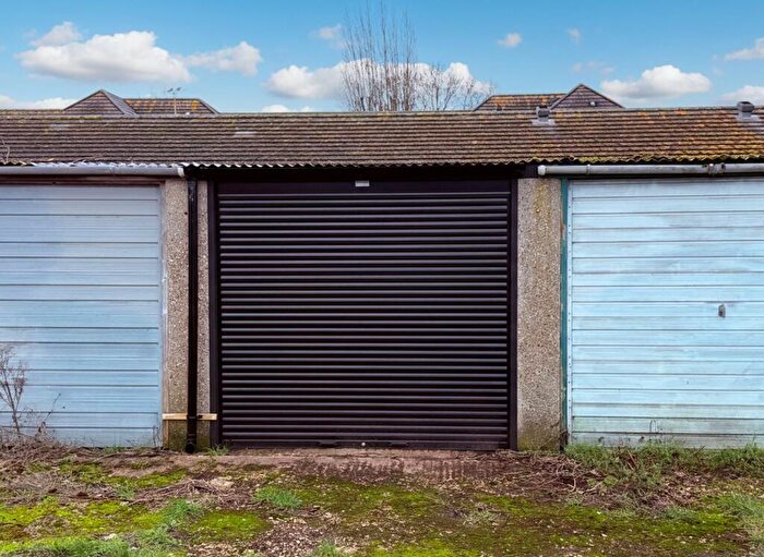 Garage / Parking For Sale In Gideons Way, Stanford-Le-Hope, SS17
