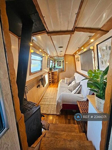 1 Bedroom House Boat To Rent In River Lee, Hertford, SG14