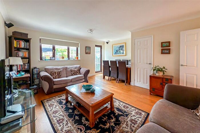 3 Bedroom Terraced House For Sale In Colney Heath Lane, St. Albans, Hertfordshire, AL4