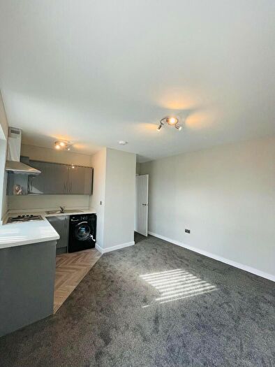 1 Bedroom Apartment To Rent In Flat Derby Road, Chesterfield, Derbyshire, S40