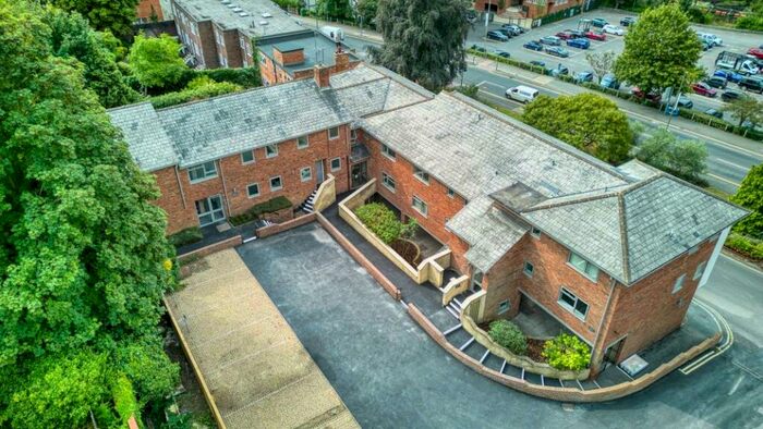 Apartment To Rent In Quarry Street, Guildford, GU1