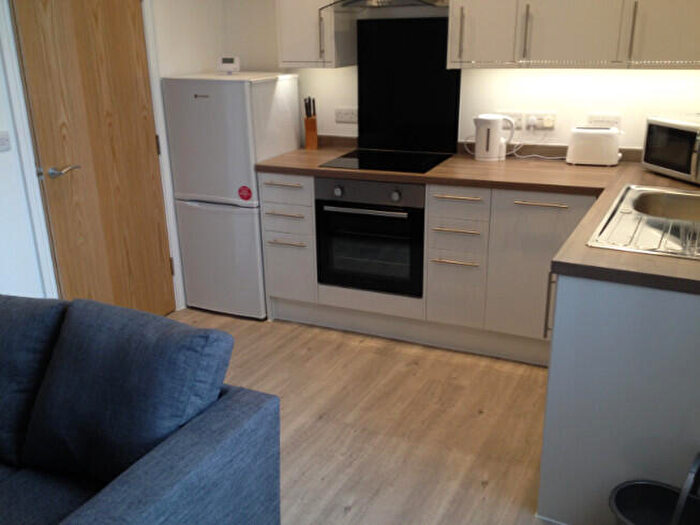 2 Bedroom Apartment To Rent In Alma Street, Flat, PL4