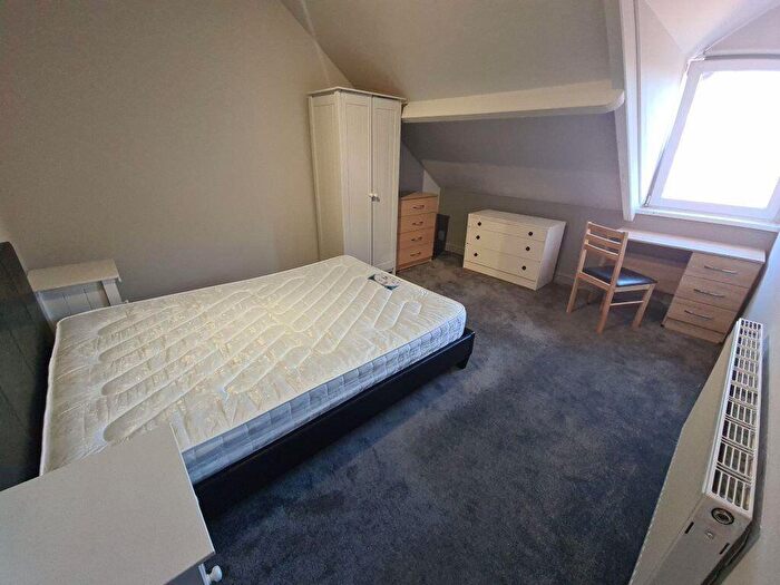 4 Bedroom House To Rent In Quarry Mount Street, Leeds, LS6