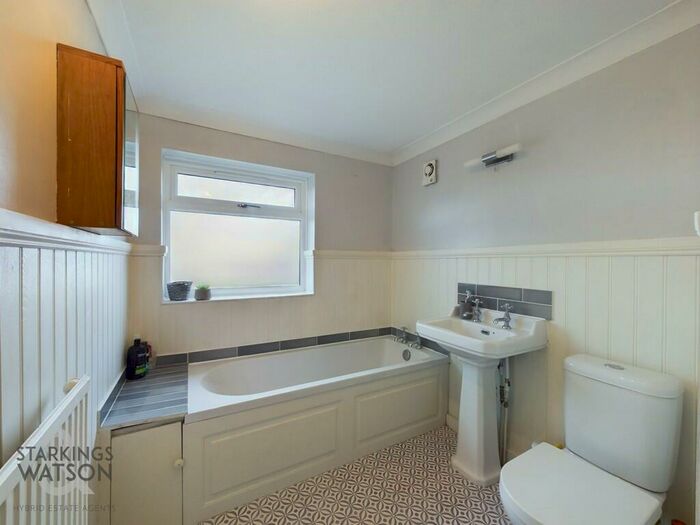 3 Bedroom Detached House To Rent In High Street, Hopton, Diss, IP22