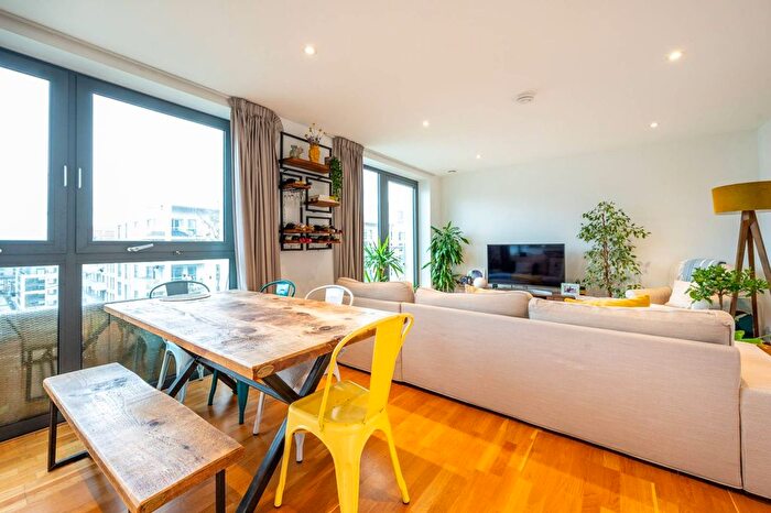 2 Bedroom Flat To Rent In Tayberry House, Stratford, London, E20