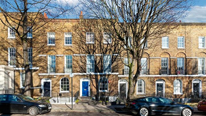 2 Bedroom Flat For Sale In Flat A, Canonbury Road, Islington, London, N1