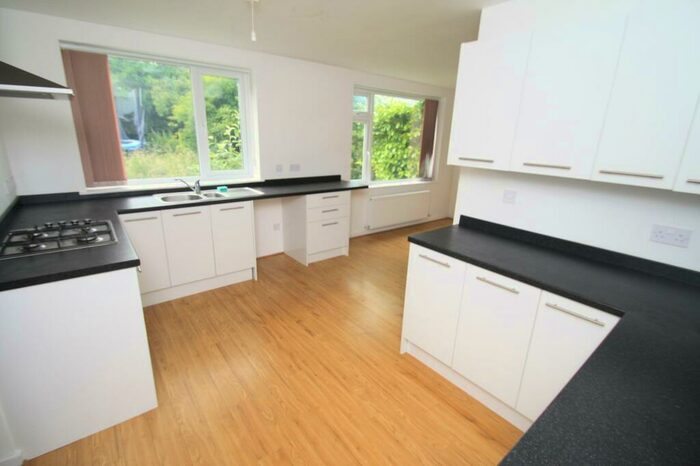 3 Bedroom House To Rent In Nursery Lane, Leeds, West Yorkshire, Uk, LS17