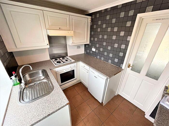 2 Bedroom Flat To Rent In Holystone Close, Blyth, NE24