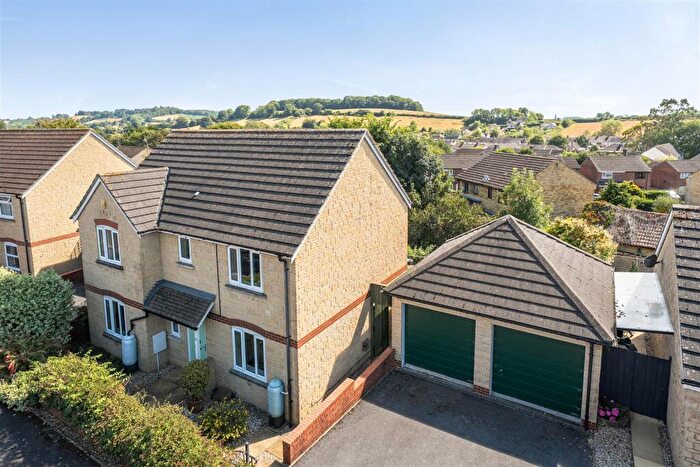 4 Bedroom Detached House For Sale In Horn Hill View, Beaminster, DT8
