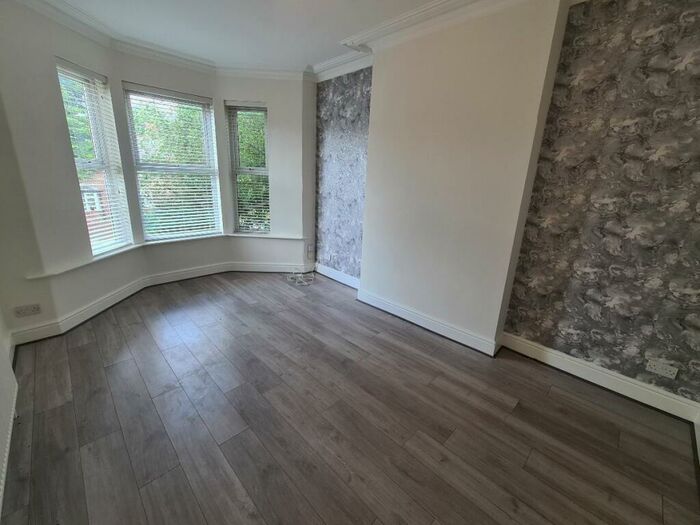 4 Bedroom Terraced House To Rent In Thicketford Road, Bolton, BL2