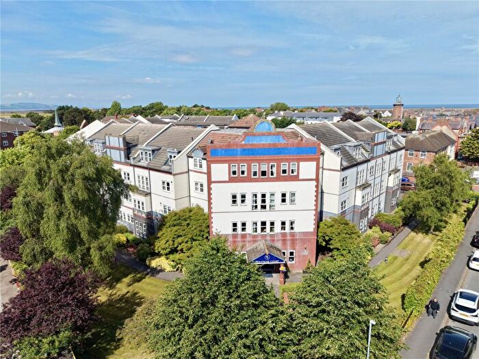 2 Bedroom Apartment For Sale In Market Street, Hoylake, Merseyside, CH47