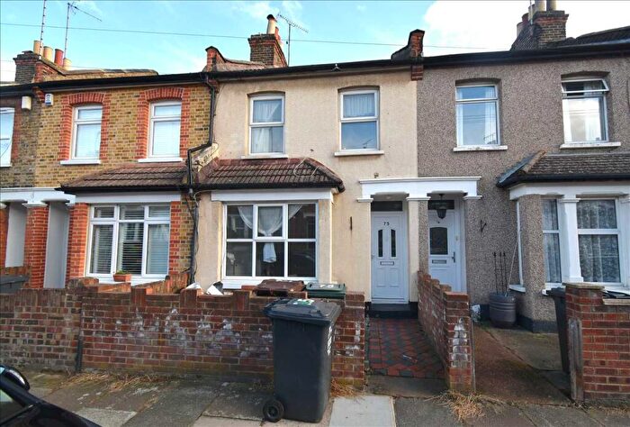 3 Bedroom Terraced House To Rent In Anne Of Cleves Road, Dartford, DA1