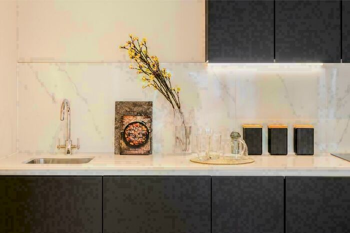 2 Bedroom Apartment To Rent In Bloomery Place, Leeds, West Yorkshire, S1