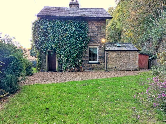 2 Bedroom End Of Terrace House For Sale In Farm Cottages, Ramsbottom, Bury, BL0