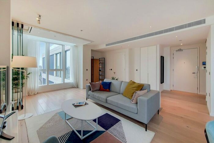 3 Bedroom Flat To Rent In Long Street, Shoreditch, London, E2