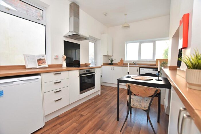 5 Bedroom Terraced House To Rent In Winsley Road, Cotham, Bristol, BS6