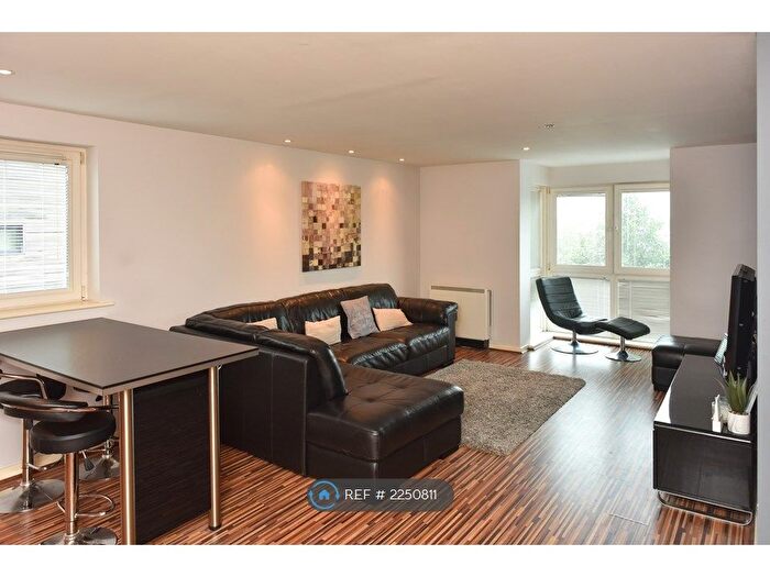 1 Bedroom Flat To Rent In Bryers Court, Warrington, WA2