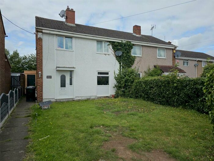 3 Bedroom Semi-Detached House To Rent In Newcomen Road, Bedworth, Warwickshire, CV12