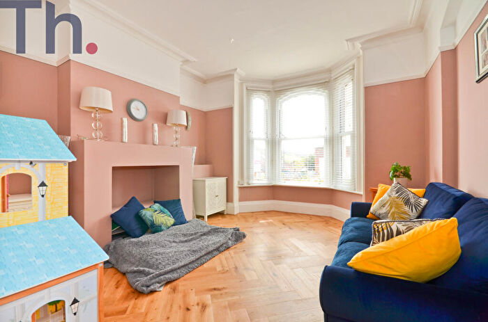 5 Bedroom Detached House For Sale In Newport, PO30