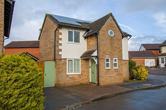 3 Bedroom Detached House For Sale In Brockhill Way, Penarth, CF64