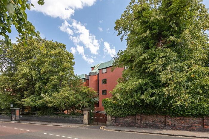 2 Bedroom Flat For Sale In Osborne Road, Jesmond, Newcastle Upon Tyne, NE2