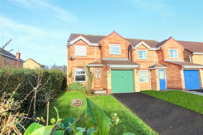3 Bedroom Detached House To Rent In Headlands, Huntingdon, Cambridgeshire, PE29