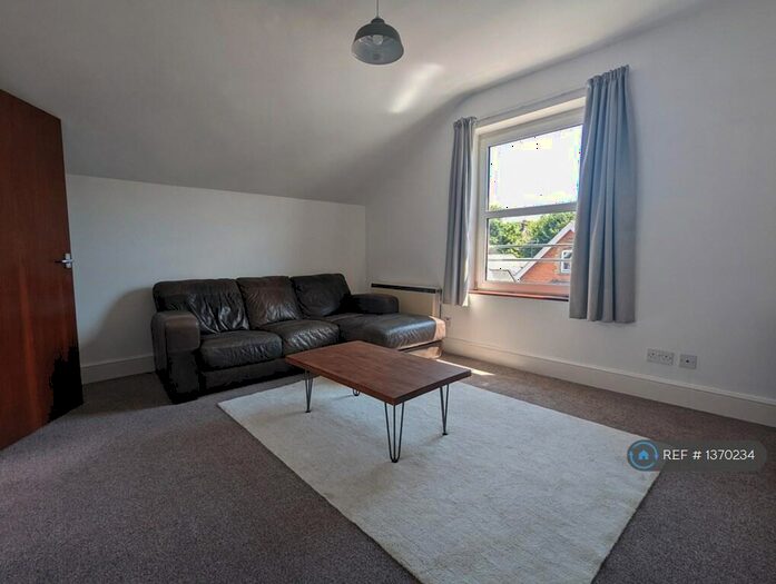 1 Bedroom Flat To Rent In Farnham Road, Guildford, GU2